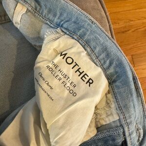 Size 27 mother hustler roller flood jeans